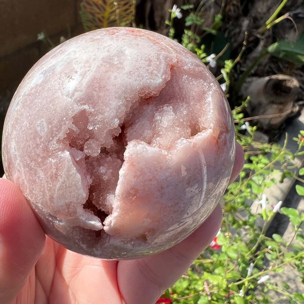 Brazilian Pink Amethyst druzy sphere - Picture 2 of 8